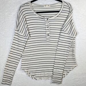 602-Nwot Billabong Black and White Striped‎ Henley Blouse